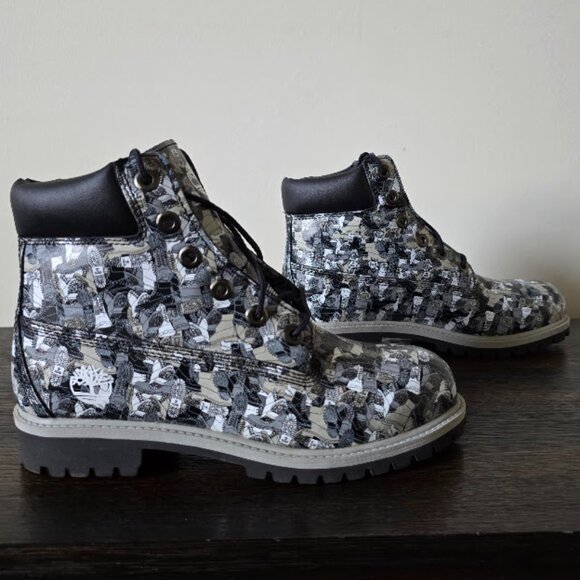 NIB Timberland Black White & Gray Camo Patterned Leather 6" Lug Sole Boots - Picture 11 of 16